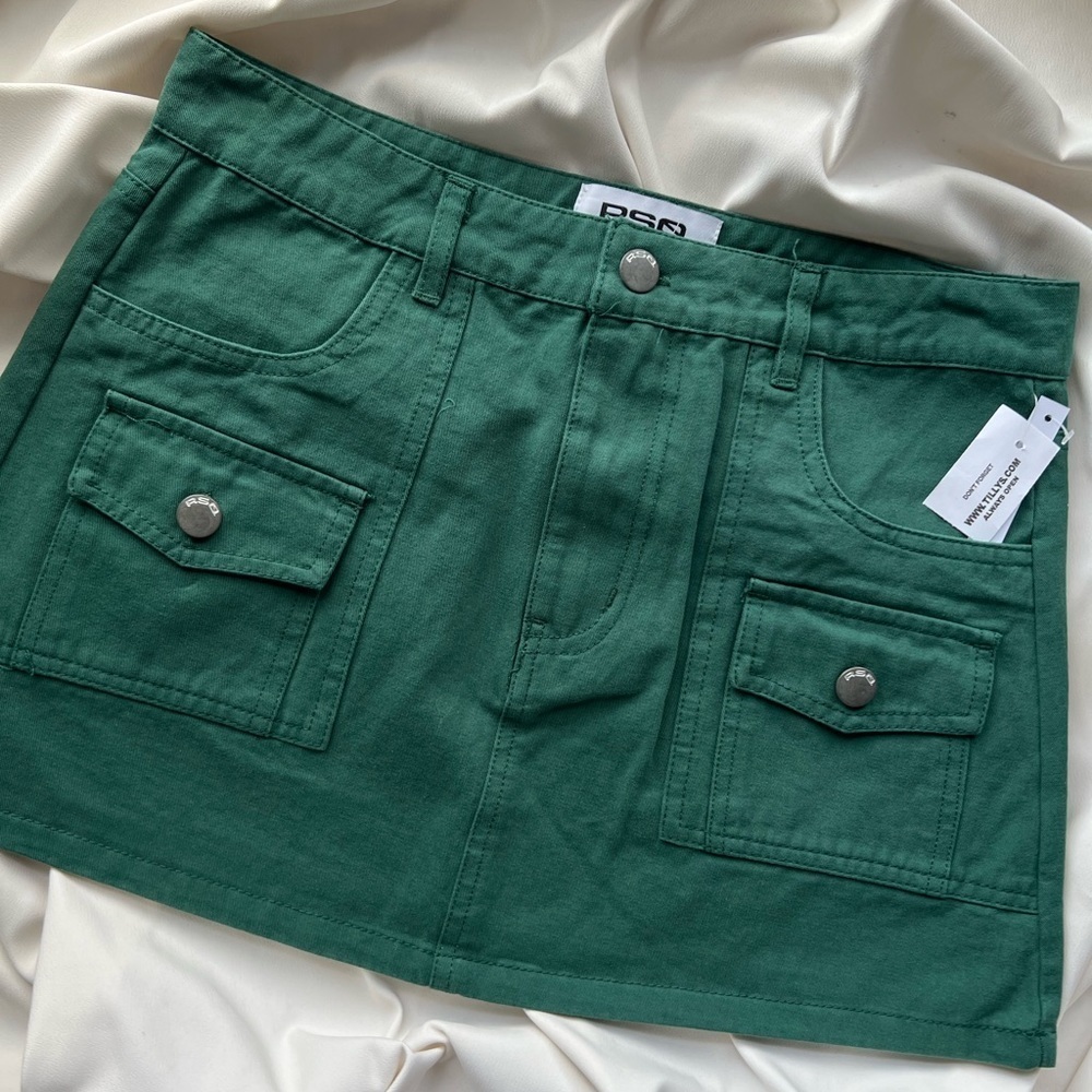 NWT Green Tillys Skirt - Picture 2 of 6